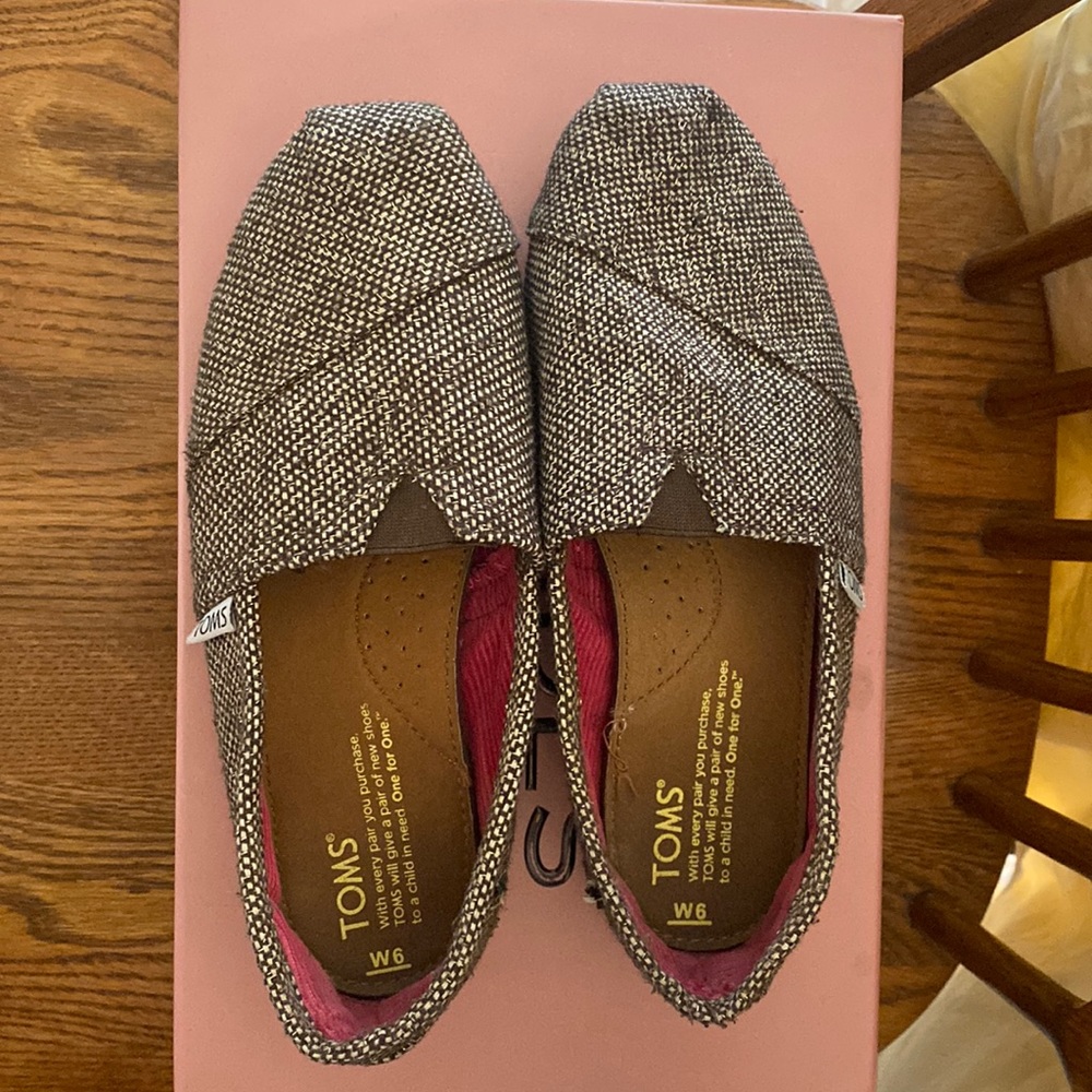 TOMS